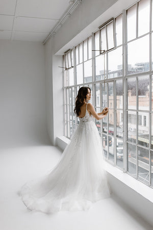 WILLOW & SKIRT | Kellylin Couture - Bridal Brilliance