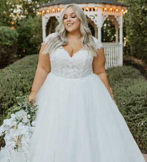PLUS SIZE GOWNS