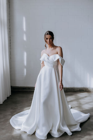 ELIZABETH | Kellylin Couture - Bridal Brilliance