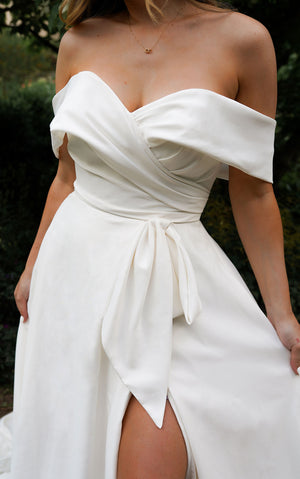 7644+ | Stella York | A-line wedding dress | Plus size wedding gown | Off shoulder