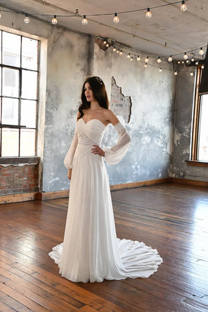 REMI | All Who Wander - Bridal Brilliance REMI | All Who Wander | BOHO SWEETHEART WEDDING DRESS WITH LONG SLEEVES